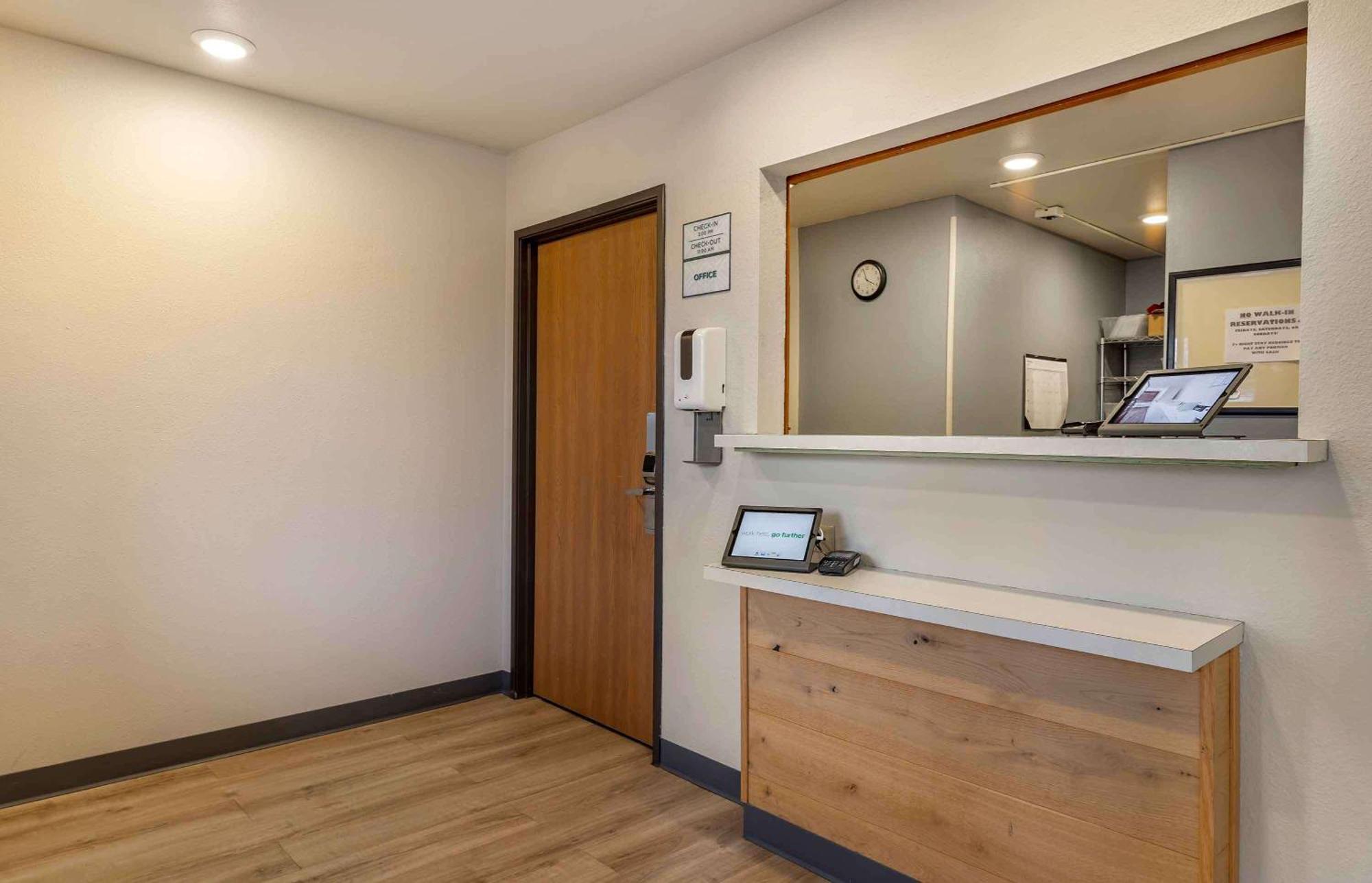 Extended Stay America Select Suites - Wichita - North Exterior foto